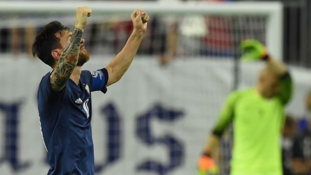 lionel-messi-free-kick-goal.jpg